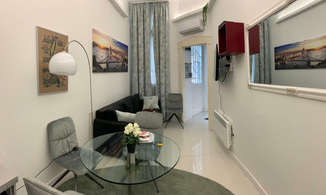 City Corso Apartman Budapest Bagian luar foto
