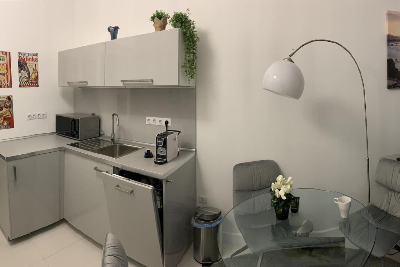 City Corso Apartman Budapest Bagian luar foto